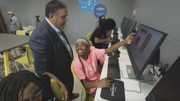 AT&T opens connected Learning Center in Columbus’ Hilltop Neighborhood to bridge digital divide
